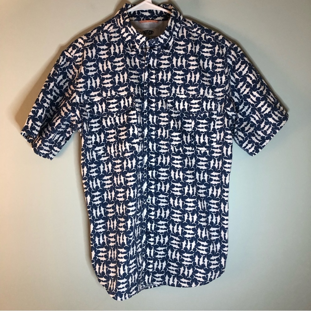 AFTCO Button Down Fishing Shirt. Size Small.